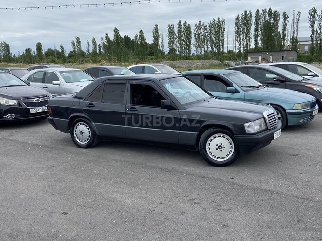Mercedes 190-7