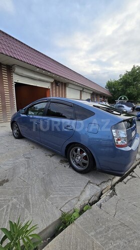 Toyota Prius-3
