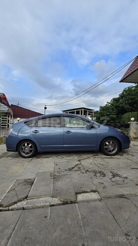 Toyota Prius-8
