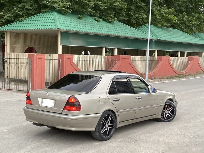 Mercedes C 200-4