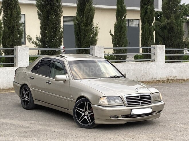 Mercedes C 200-8