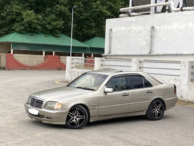 Mercedes C 200-18