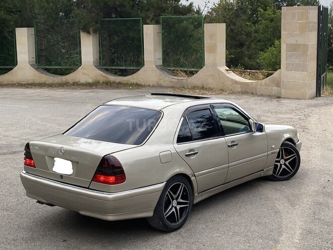 Mercedes C 200-13
