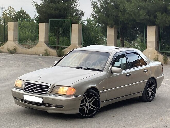 Mercedes C 200-17