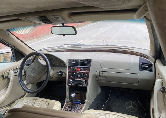 Mercedes C 200-19