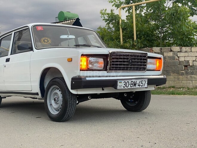 LADA (VAZ) 2107-5