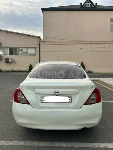 Nissan Sunny-7