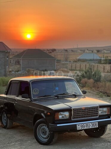 LADA (VAZ) 2107-1