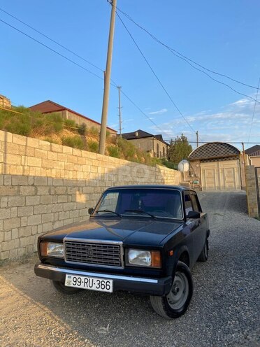 LADA (VAZ) 2107-2