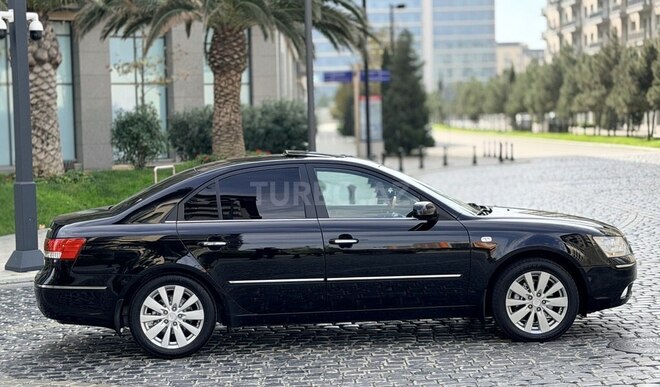 Hyundai Sonata-2