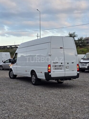 Ford Transit-5
