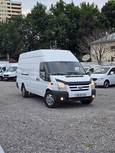 Ford Transit-3
