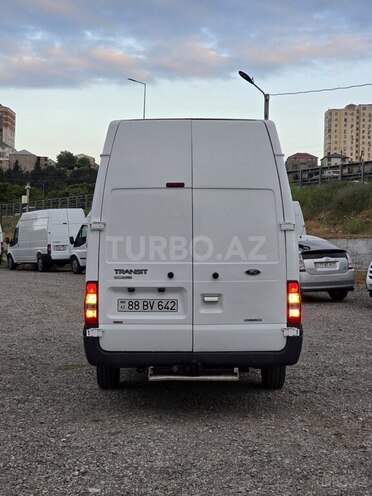 Ford Transit-6
