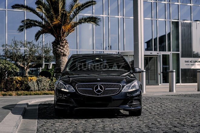 Mercedes E 220 4MATIC-1