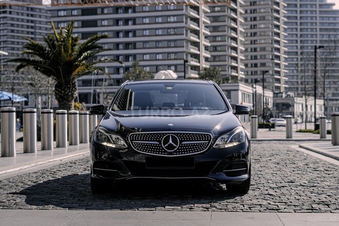 Mercedes E 220 4MATIC-13