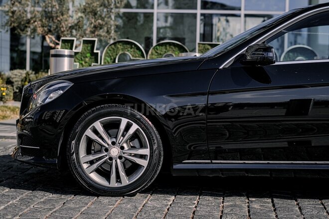 Mercedes E 220 4MATIC-16
