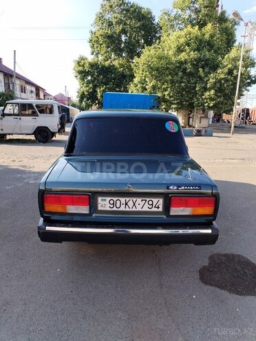 LADA (VAZ) 2107-2