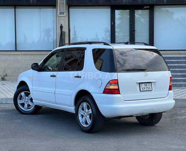 Mercedes ML 320-6