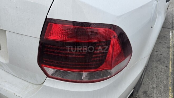 Volkswagen Polo-6