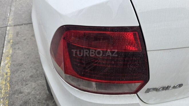 Volkswagen Polo-5