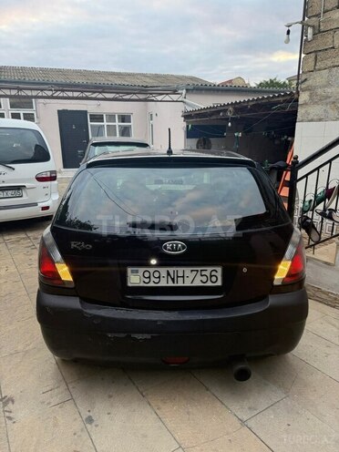 Kia Rio-5