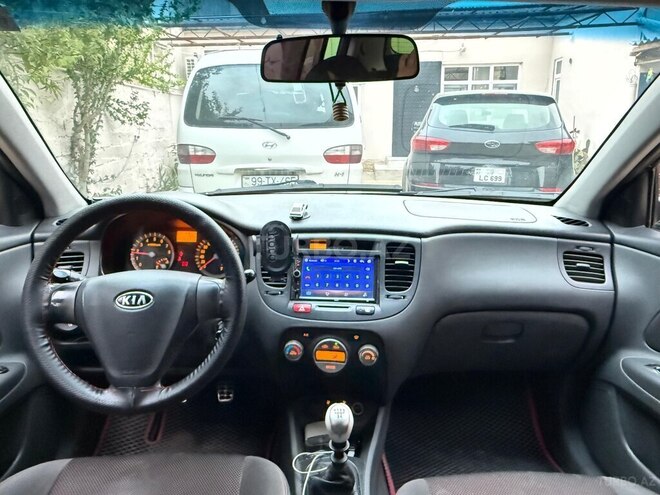 Kia Rio-11