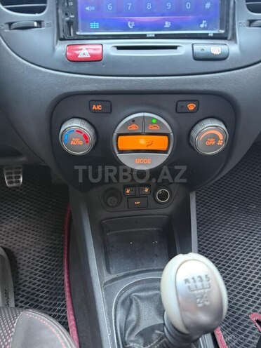 Kia Rio-13