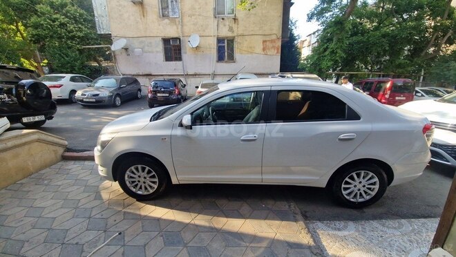 Chevrolet Cobalt-13
