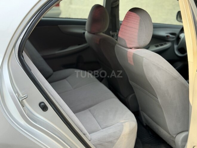 Toyota Corolla-10