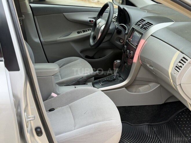 Toyota Corolla-8