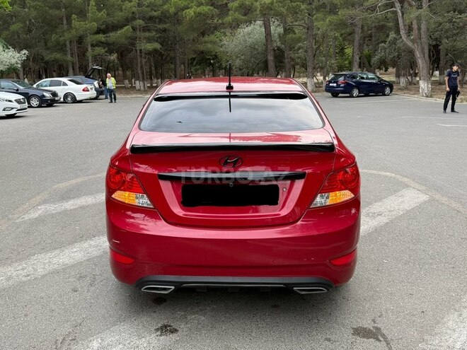 Hyundai Accent-9