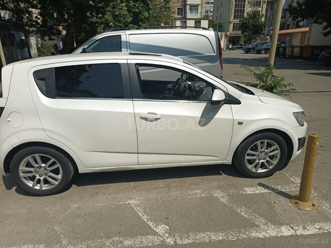 Chevrolet Aveo-6