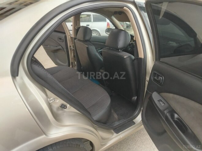 Nissan Sunny-7