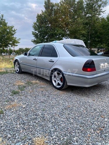 Mercedes C 240-4
