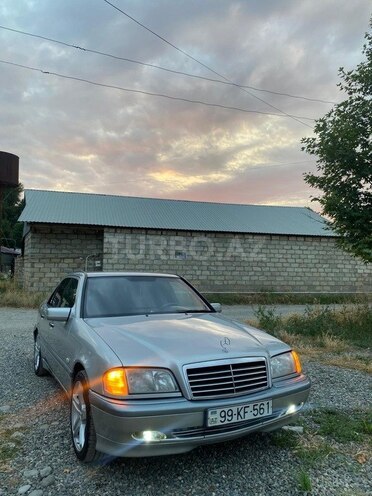 Mercedes C 240-6