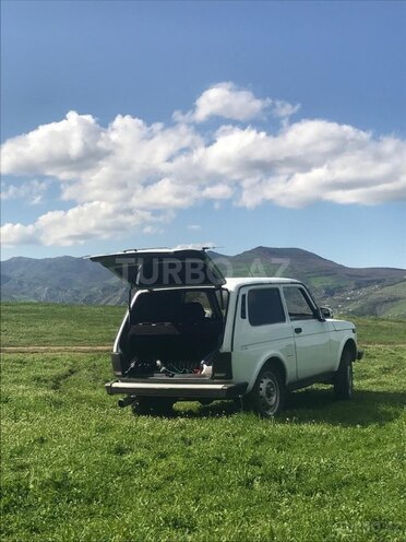 LADA (VAZ) Niva-11