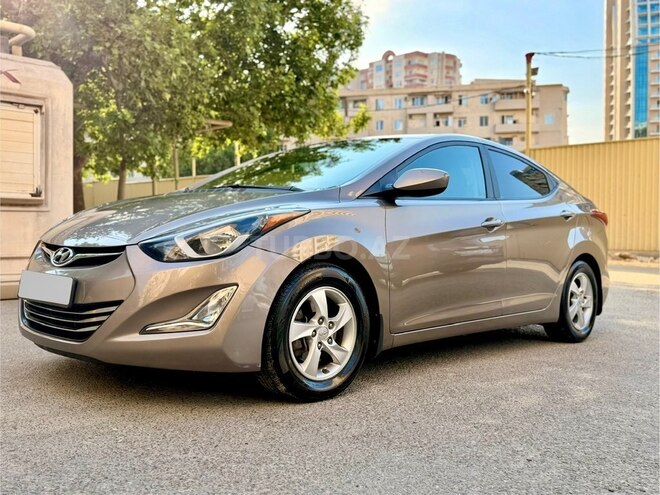 Hyundai Elantra-4