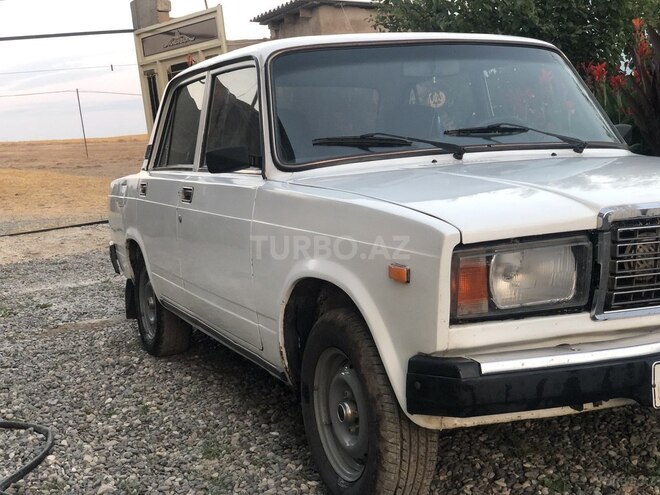 LADA (VAZ) 2107-5