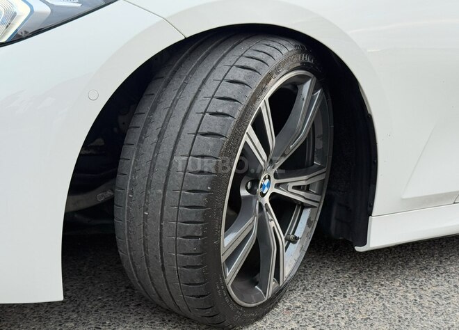 BMW 330-12