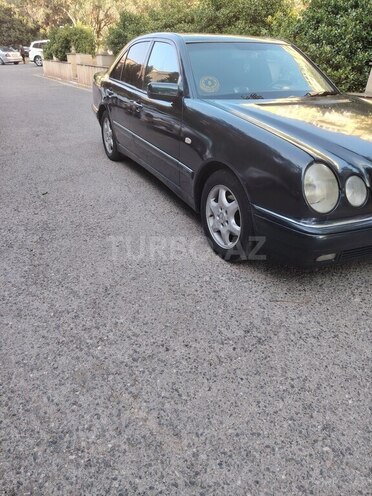 Mercedes E 220-6