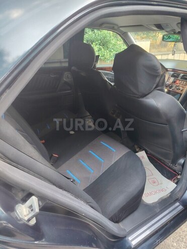 Mercedes E 220-9