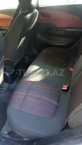 Chevrolet Aveo-8