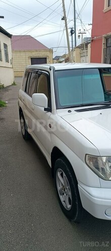 Mitsubishi Pajero io-3