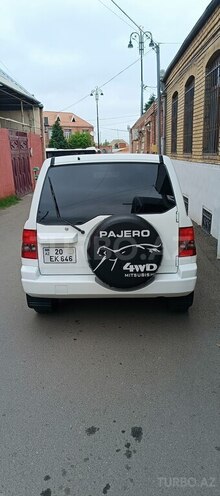 Mitsubishi Pajero io-4