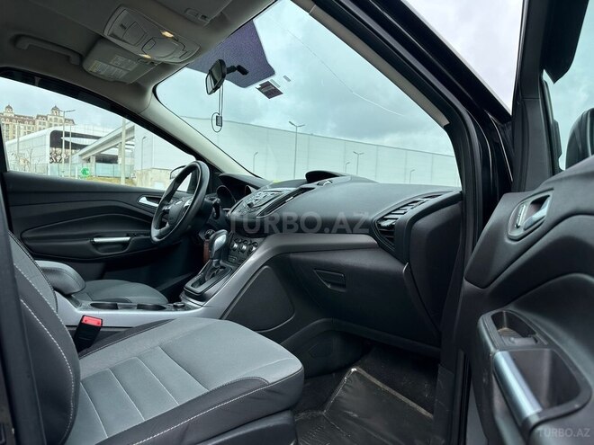 Ford Escape-13