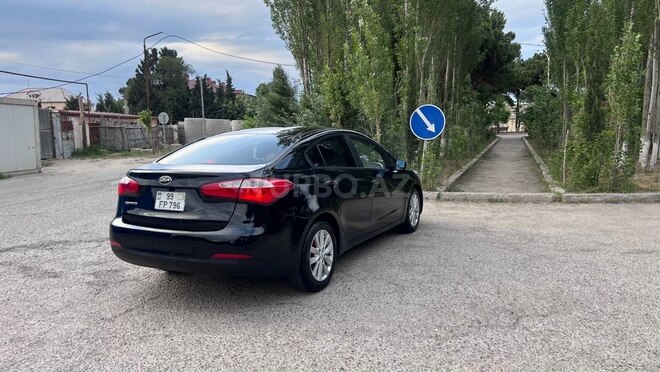 Kia Cerato-5