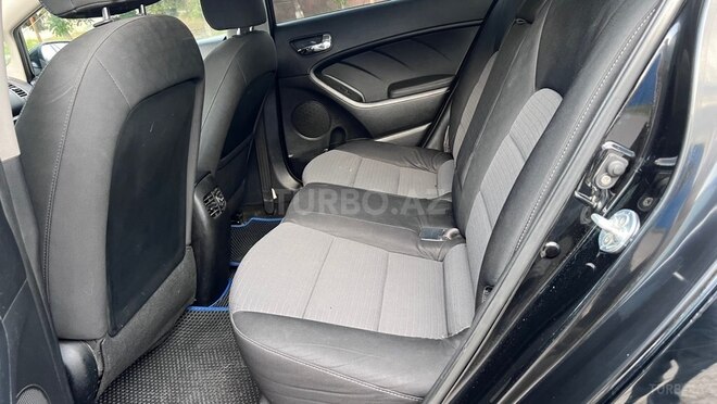 Kia Cerato-8