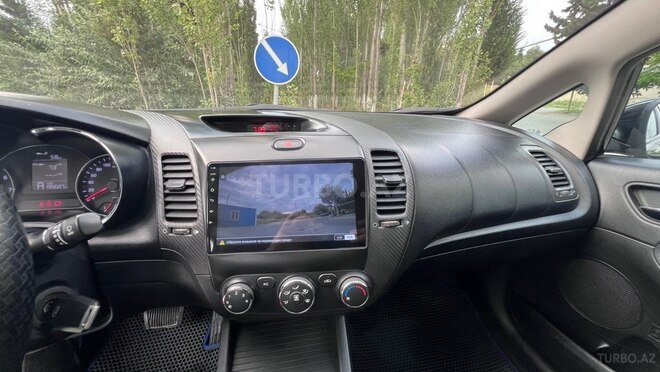 Kia Cerato-9