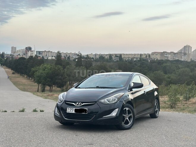 Hyundai Elantra-4