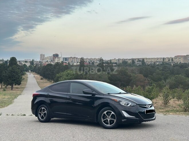Hyundai Elantra-1